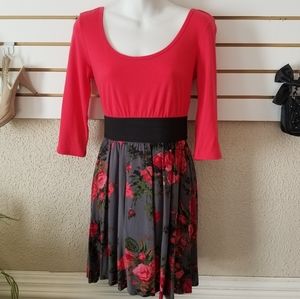 Xhileration 1/2 sleeve, 1/2 print dress size M